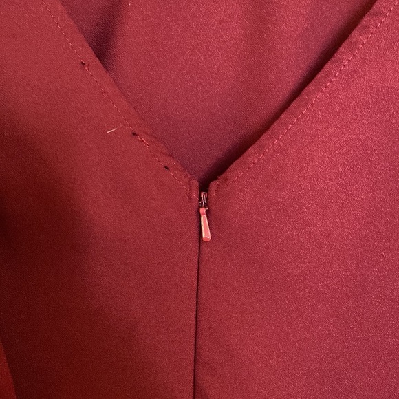 ✨ Red Ruffled Top - Picture 3 of 6